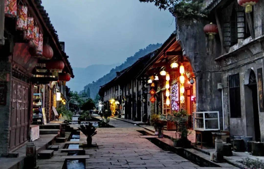 皇冠地下城选关版